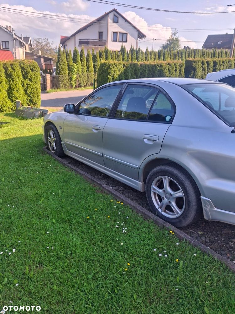 Mitsubishi Galant - 5
