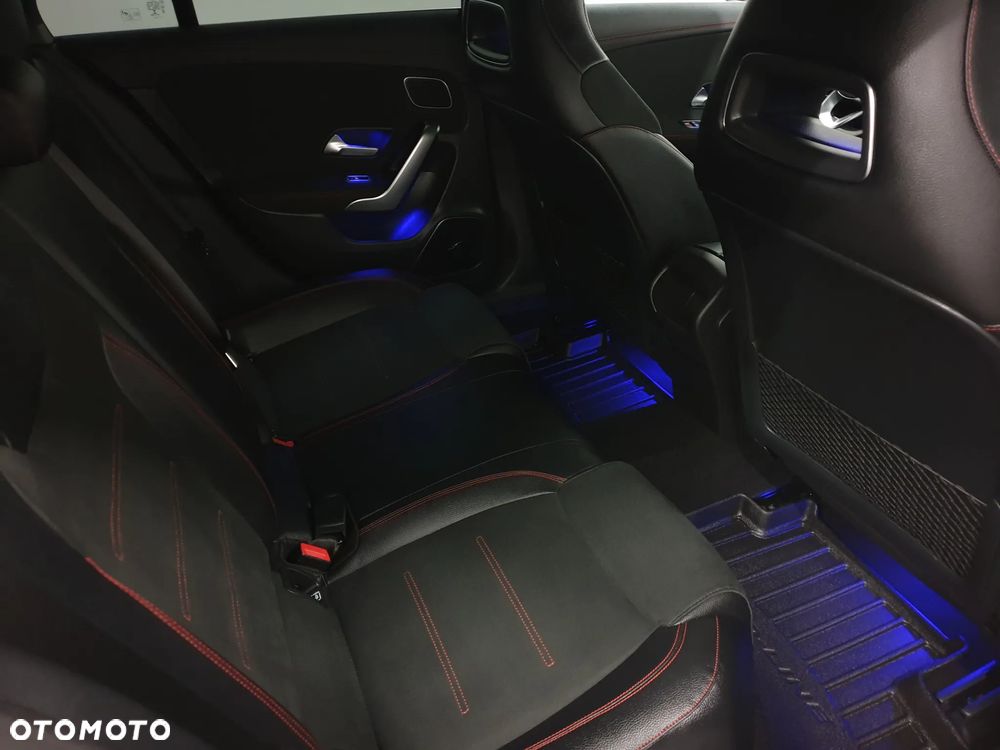 Mercedes-Benz CLA 250 7G-DCT - 30