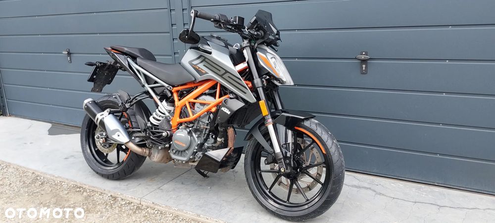 KTM Duke 125 - 23