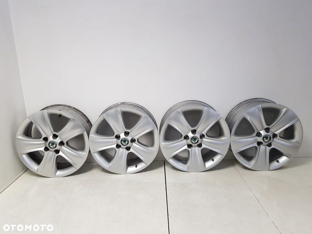 4x FELGA FELGI ALUMINIOWE SKODA YETI 7.0J  X  17 ET45 5X112 ALUFELGA 5L0601025B - 2
