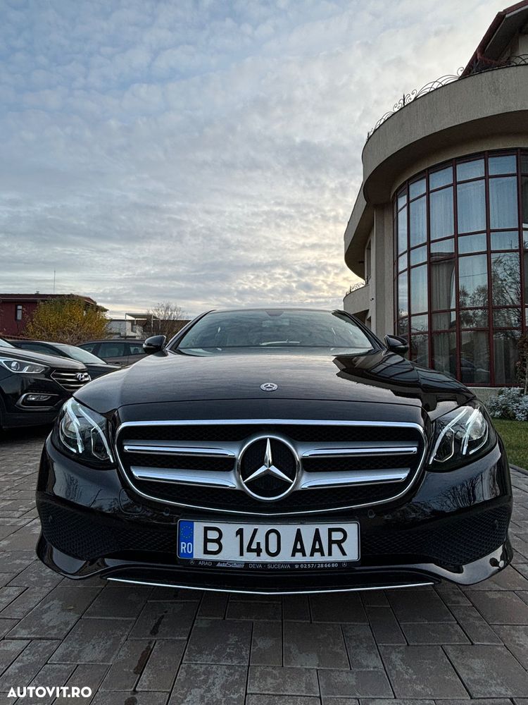 Mercedes-Benz E 200 Aut. - 1