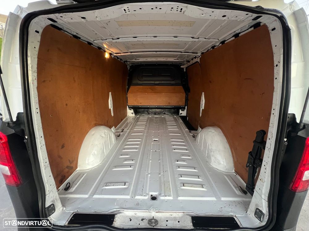 Mercedes-Benz 111 CDI - 11