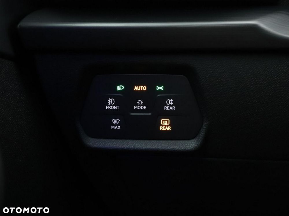 Cupra Leon 1.5 eTSI DSG - 35