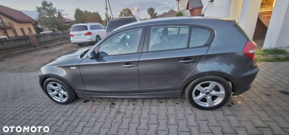 BMW Seria 1 2007 photo 2