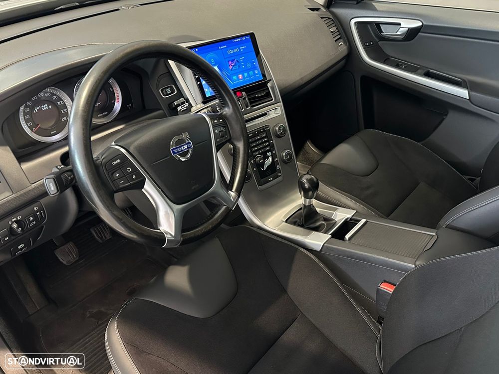 Volvo XC 60 2.4 D3 Momentum Start/Stop - 21