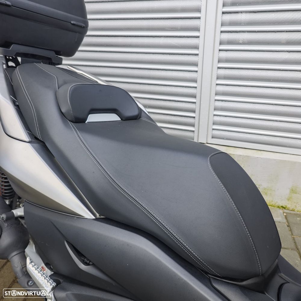 Yamaha X-Max 125 - 8