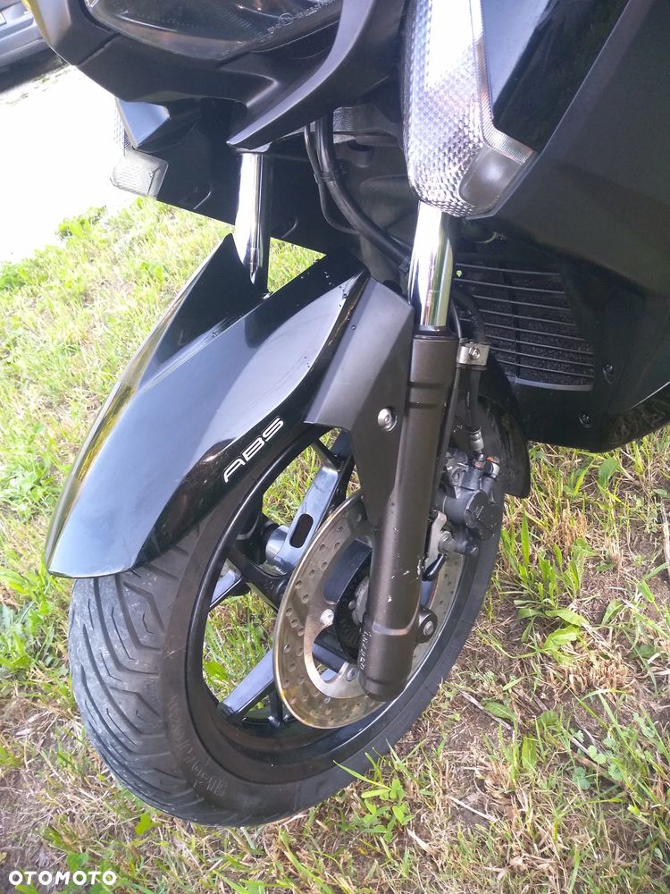 Yamaha X-max - 10