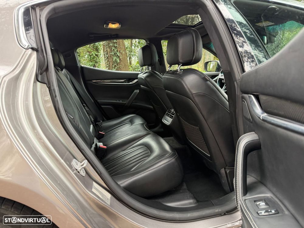 Maserati Ghibli 3.0 V6 GranLusso - 34