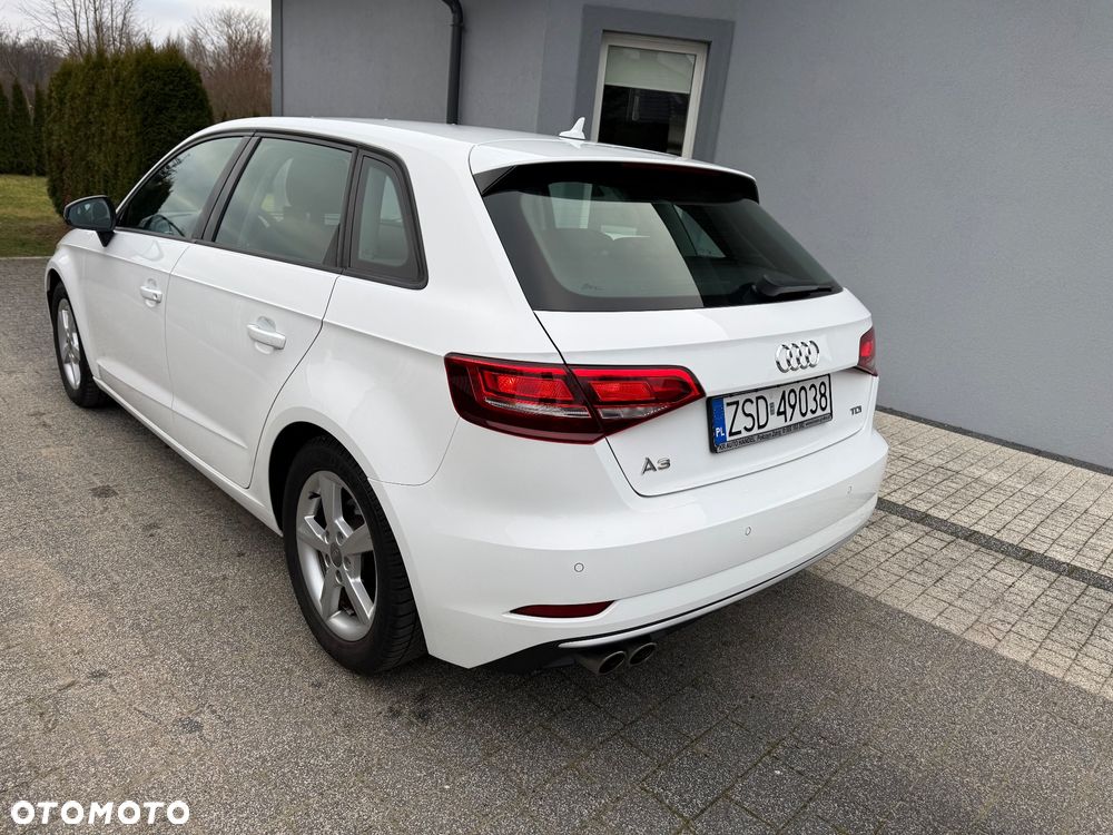 Audi A3 Sportback 2.0 TDI (clean diesel) Attraction - 3