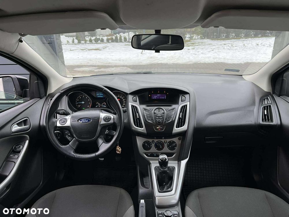 Ford Focus 1.6 Trend - 12