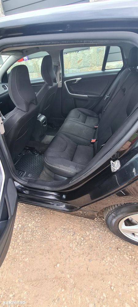 Volvo V60 D2 Basic - 12