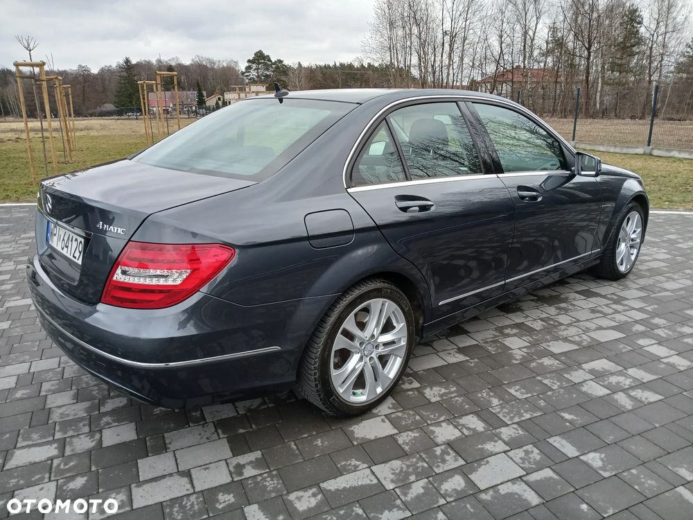 Mercedes-Benz Klasa C 220 CDI BlueEff 4-Matic Avantgarde - 4