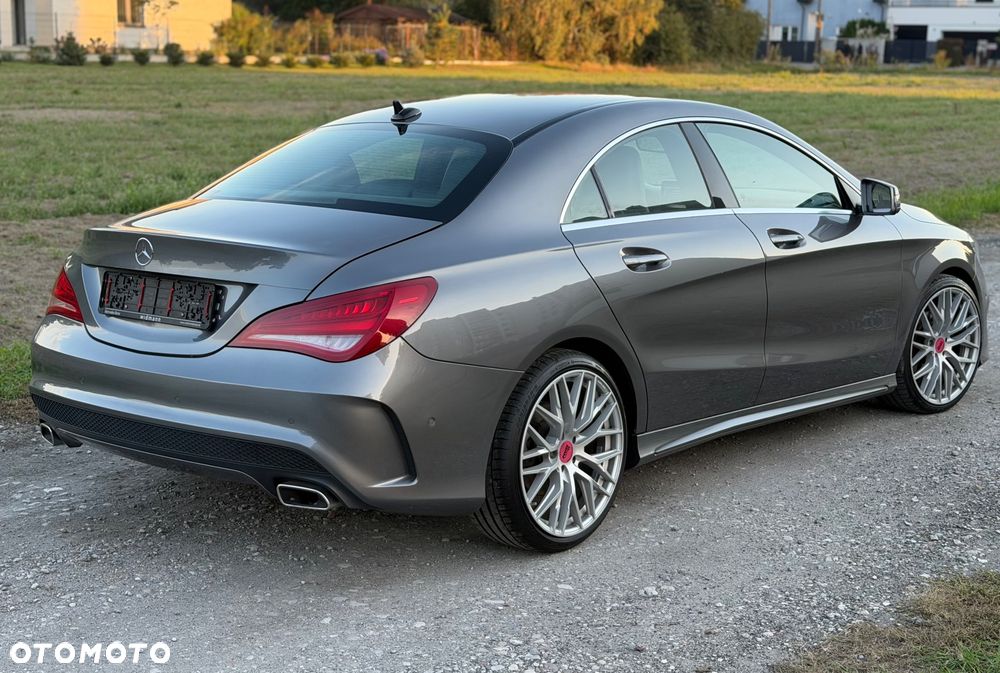 Mercedes-Benz CLA 180 7G-DCT AMG Line - 19