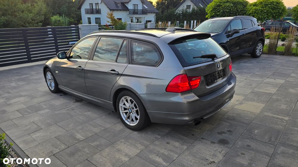 BMW Seria 3 318i Edition Exclusive - 5