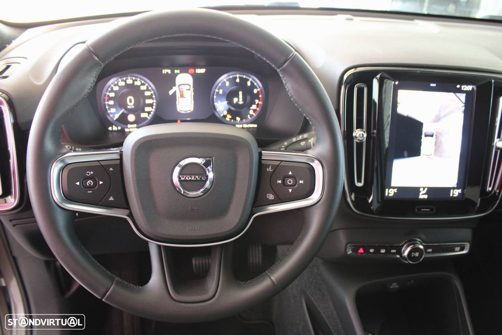 Volvo C40 - 8