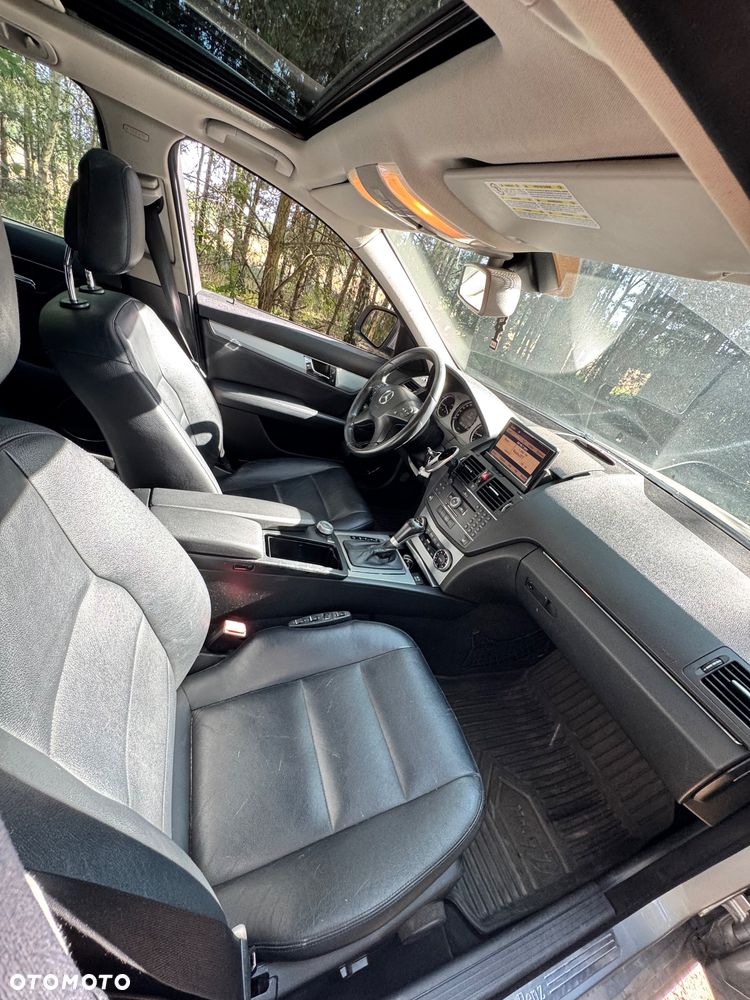 Mercedes-Benz Klasa C 220 CDI DPF Automatik Avantgarde - 18