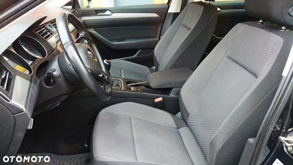 Volkswagen Passat 1.4 TSI BMT Trendline - 9