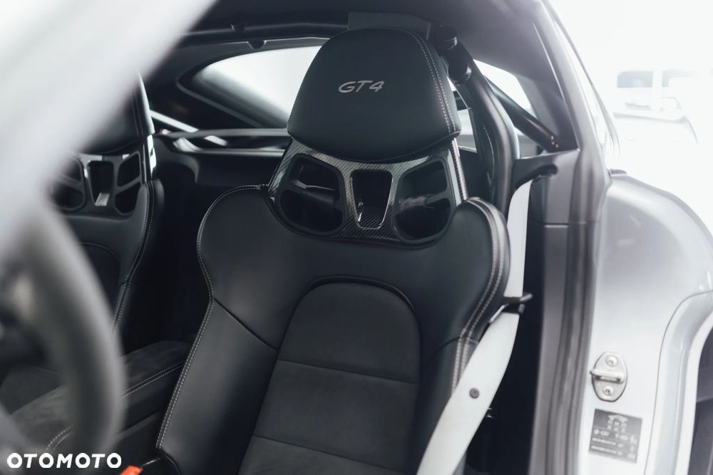 Porsche 718 Cayman - 19