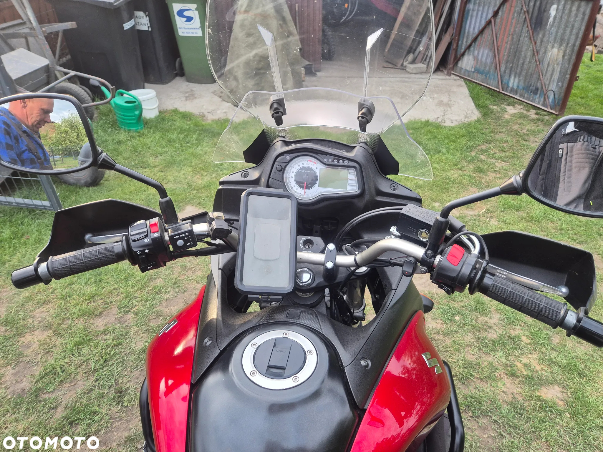 Suzuki V-STROM - 20