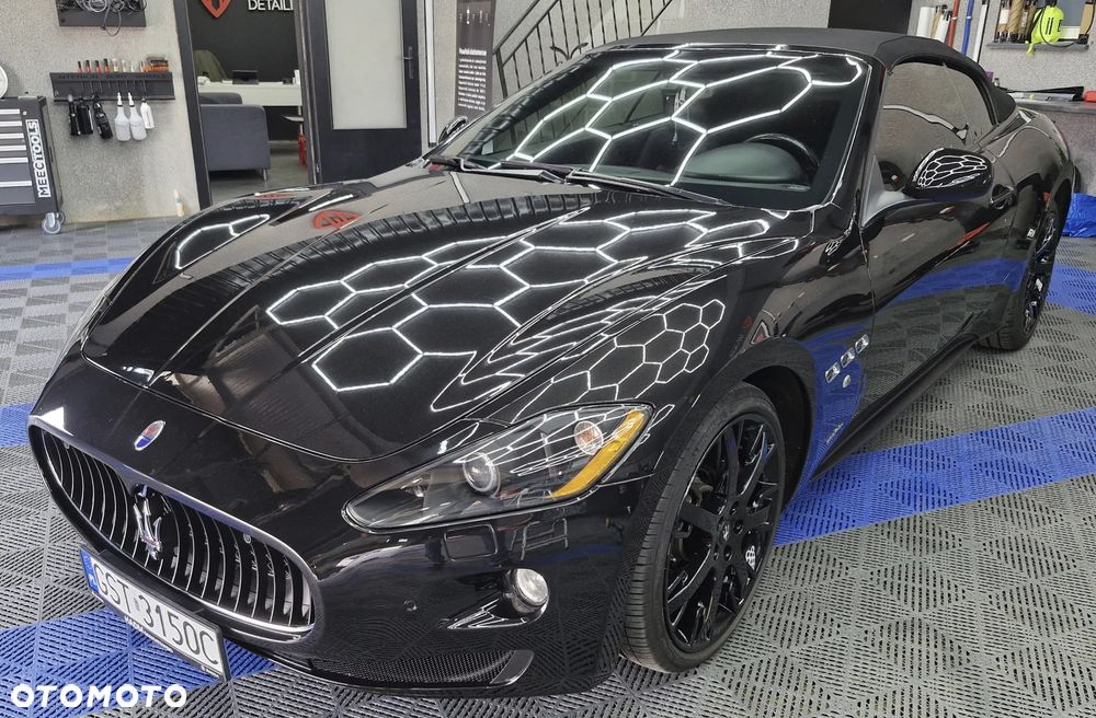 Maserati GranCabrio - 12