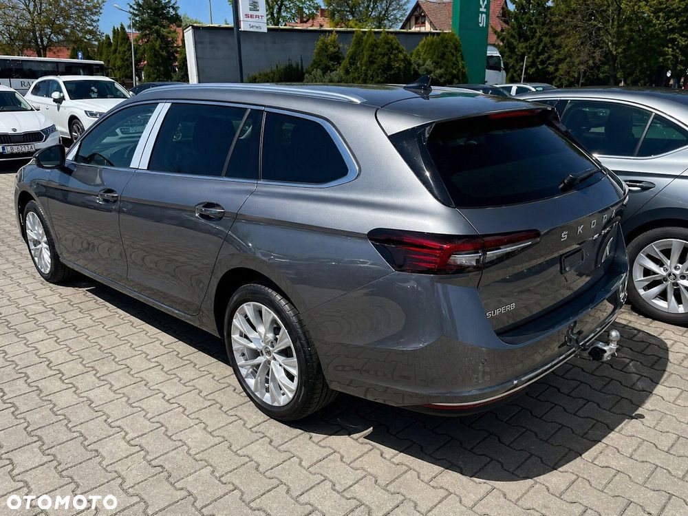Skoda Superb 2.0 TDI SCR L&K DSG - 4