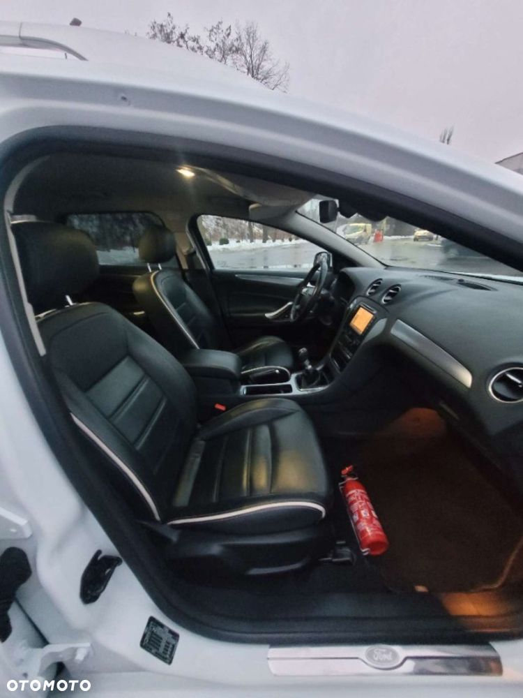 Ford Mondeo 2.0 TDCi Titanium - 19