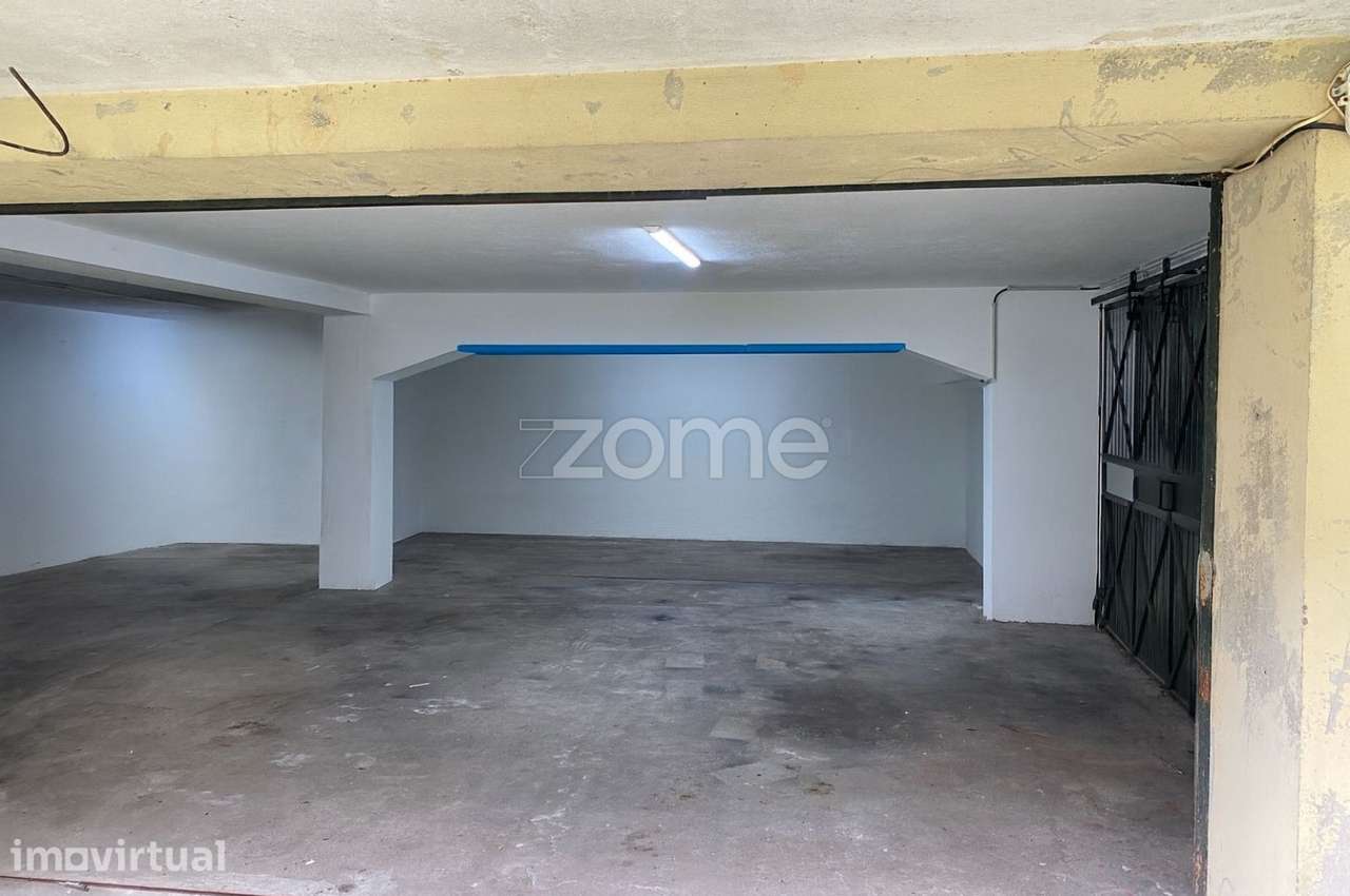 Cave/garagem à venda na Avenida da República, Vila Nova de Gaia - Grande imagem: 2/11