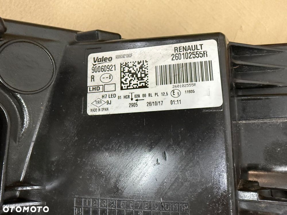 RENAULT MEGANE IV 16-19 LAMPA PRAWA PRZÓD SOCZEWKA LED 260102555R - 10