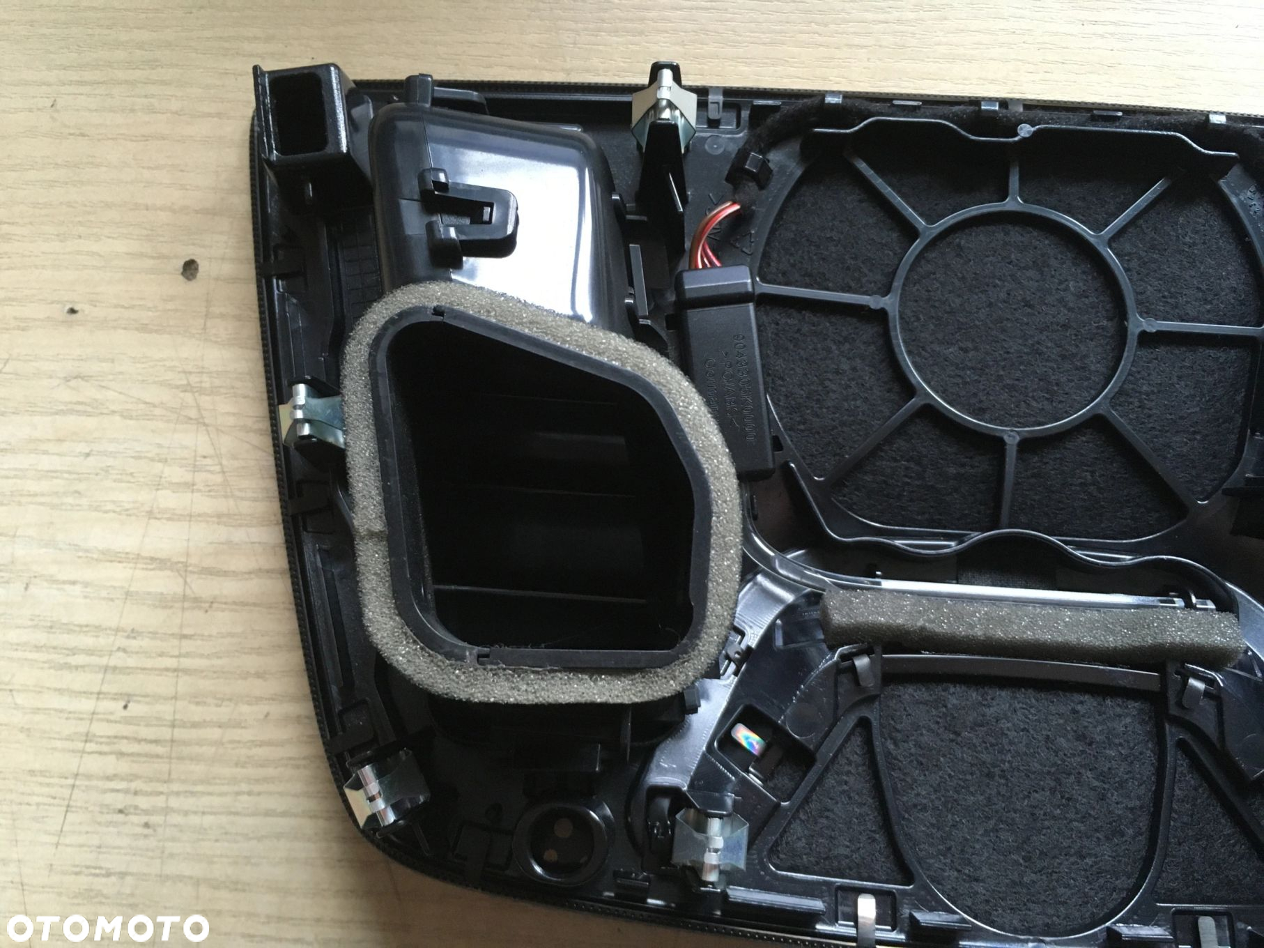 KRATKA OSŁONA GŁOŚNIKA CENTRALNEGO BOWERS WILKINS BMW G11 G12 - 8