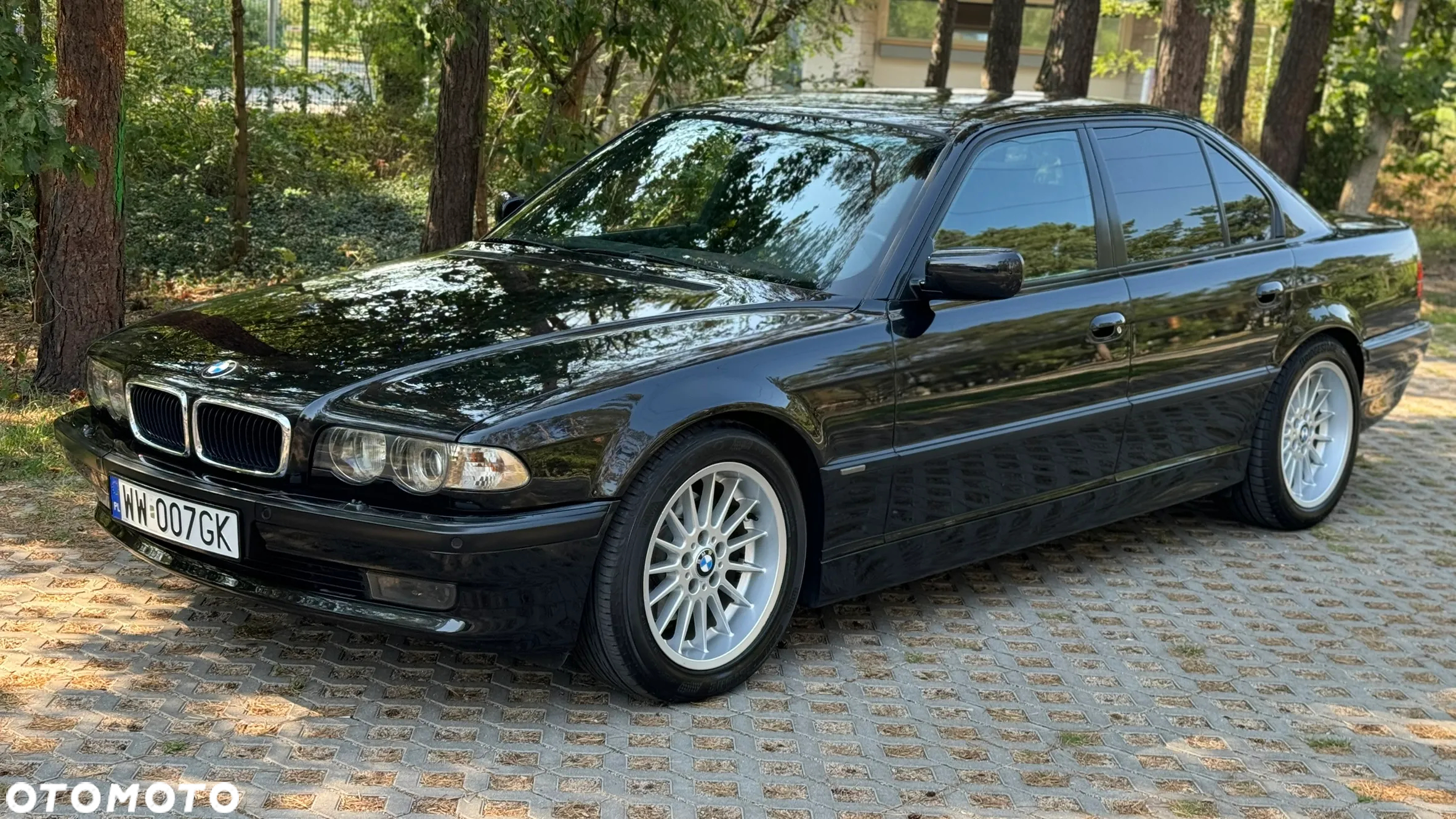 BMW Seria 7 740i - 8