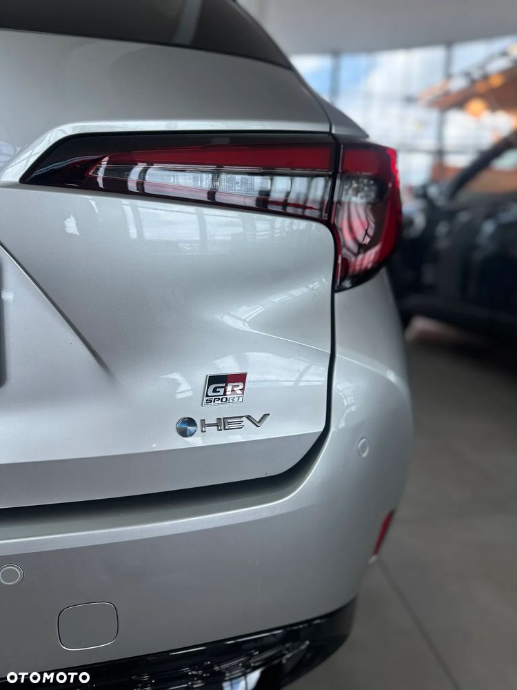 Toyota Corolla 1.8 Hybrid GR Sport - 8