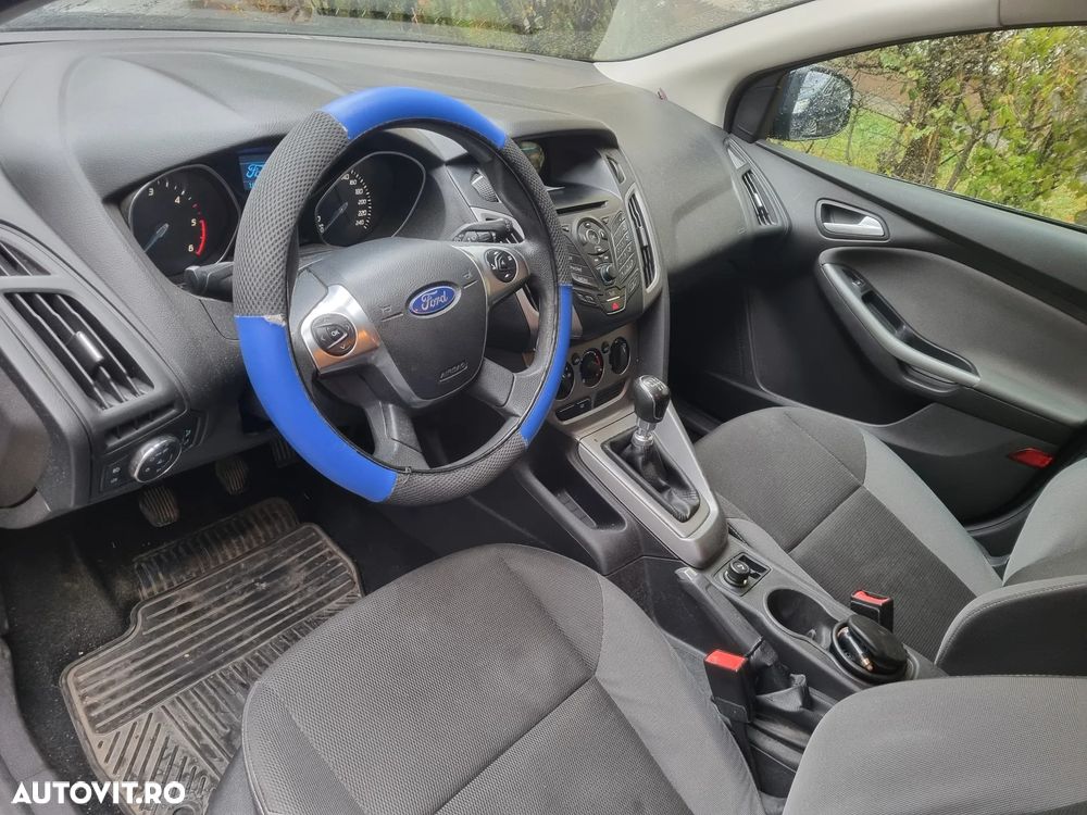 Ford Focus 1.6 TDCI DPF Ambiente - 7