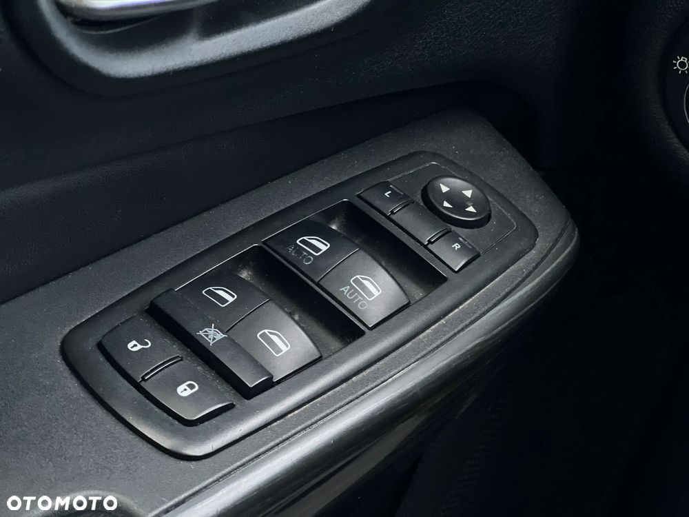 Jeep Cherokee - 20