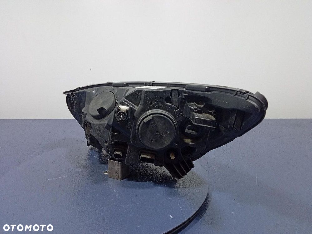 RENAULT CAPTUR  REFLEKTOR PRAWY 260102734R - 3