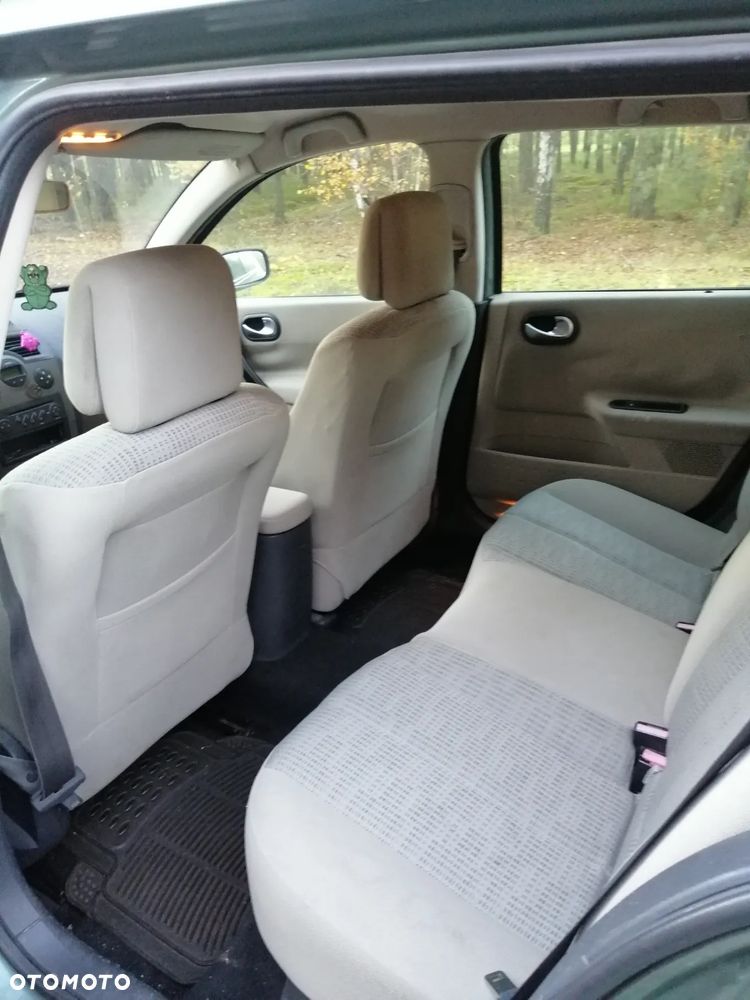 Renault Megane 1.5 dCi Dynamique - 6