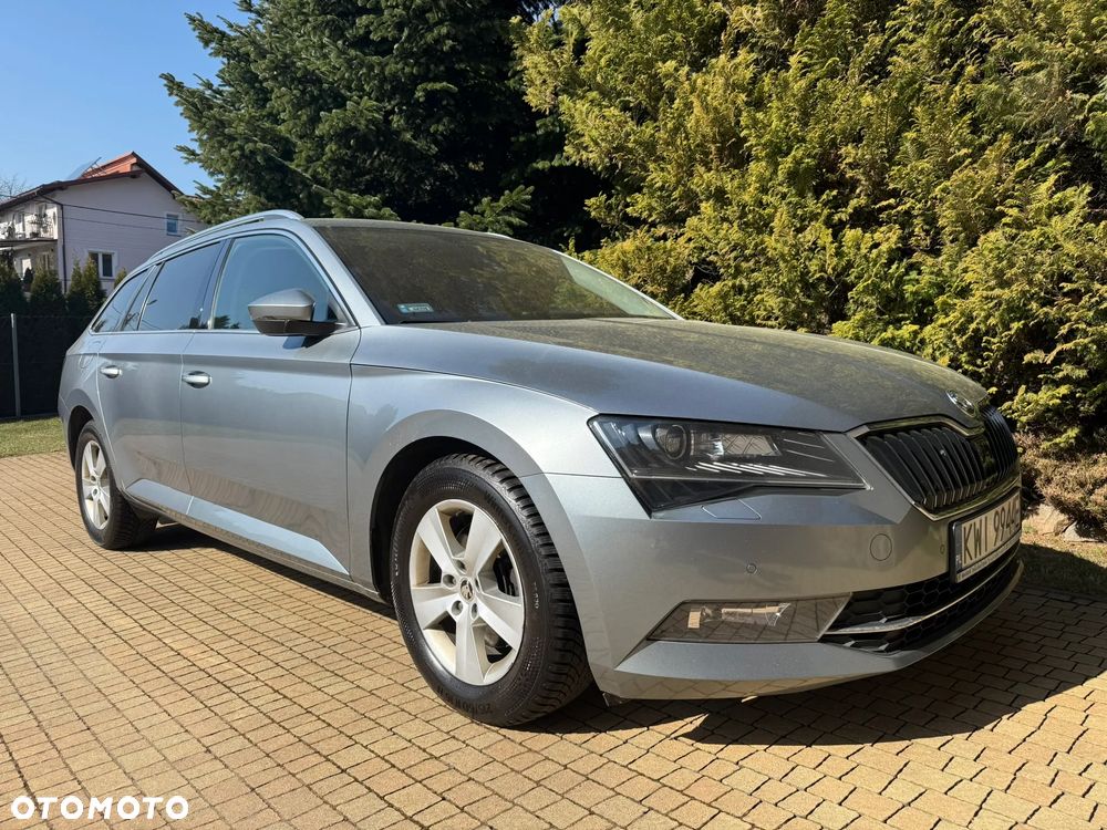 Skoda Superb 2.0 TDI Ambition DSG - 7