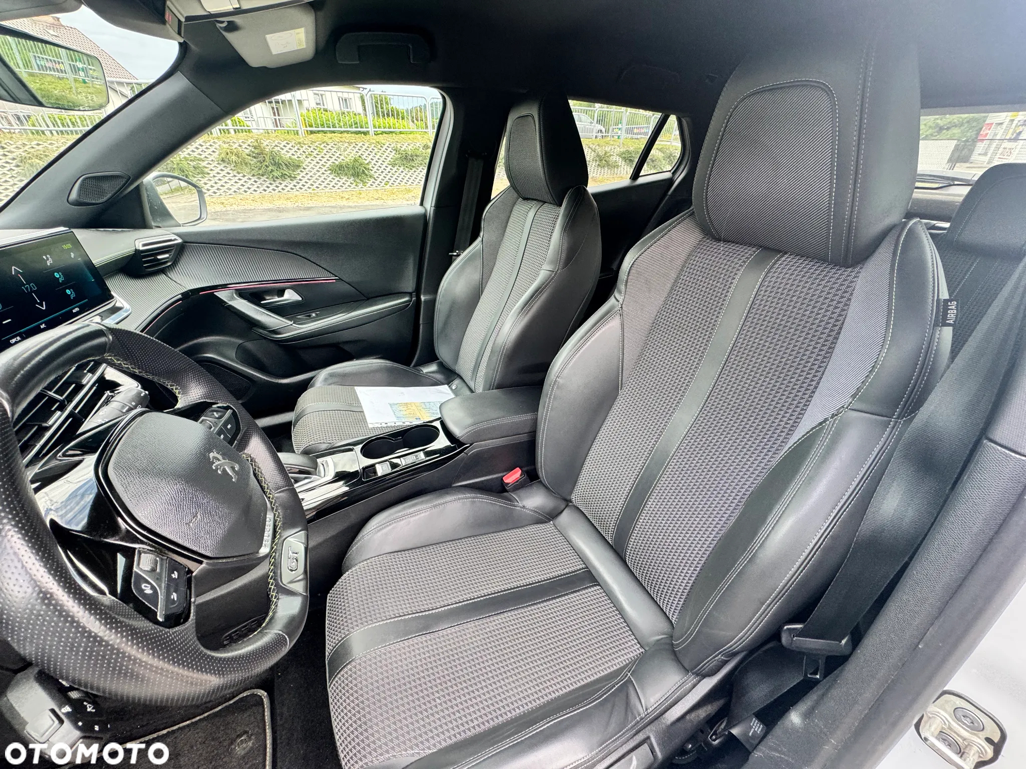 Peugeot 2008 e-2008 GT Line - 15