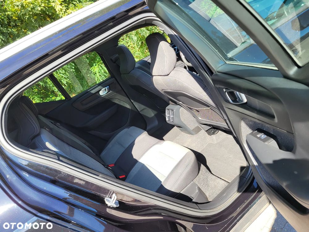 Volvo XC 40 T2 Momentum - 22