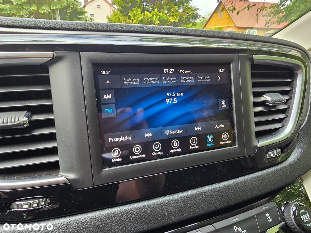 Chrysler Pacifica - 21