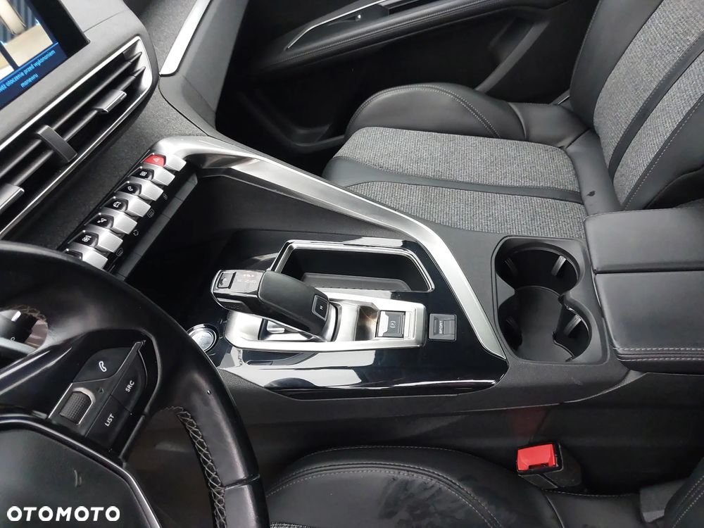 Peugeot 5008 - 18