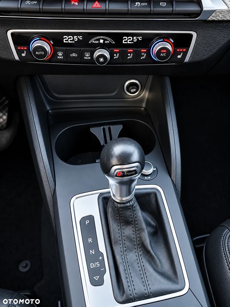 Audi Q2 35 TDI S tronic sport - 23