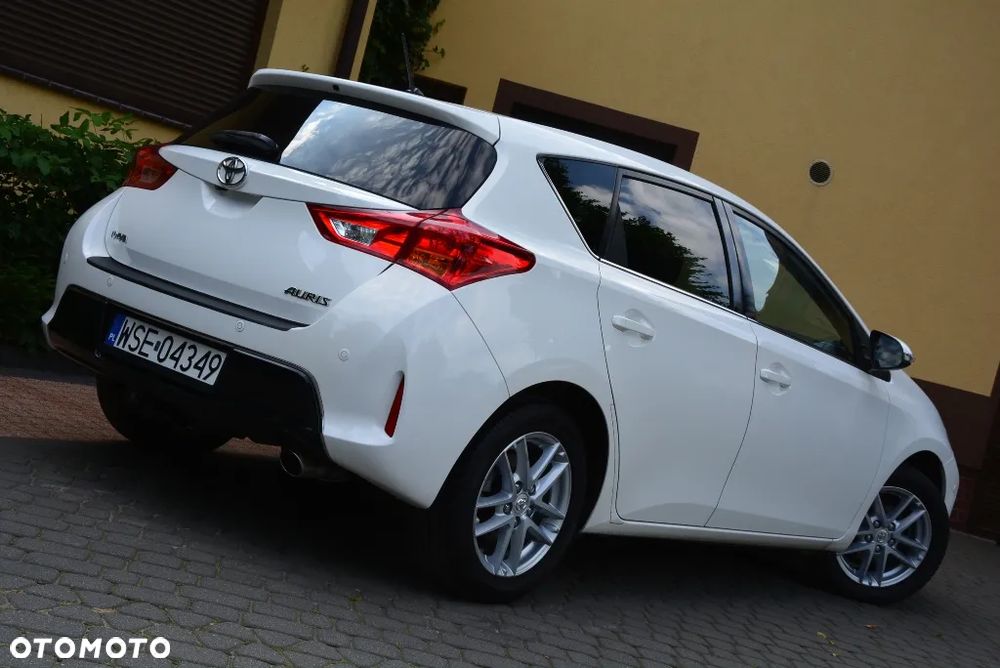 Toyota Auris 1.6 Premium Comfort - 4