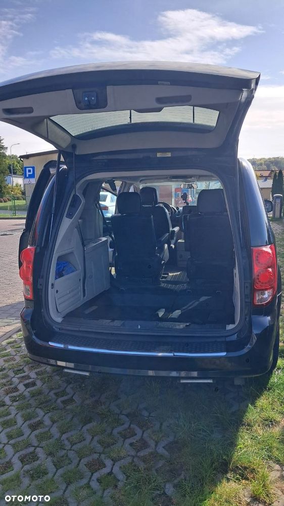 Dodge Grand Caravan - 20