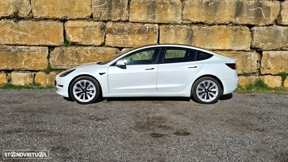 Tesla Model 3 - 3
