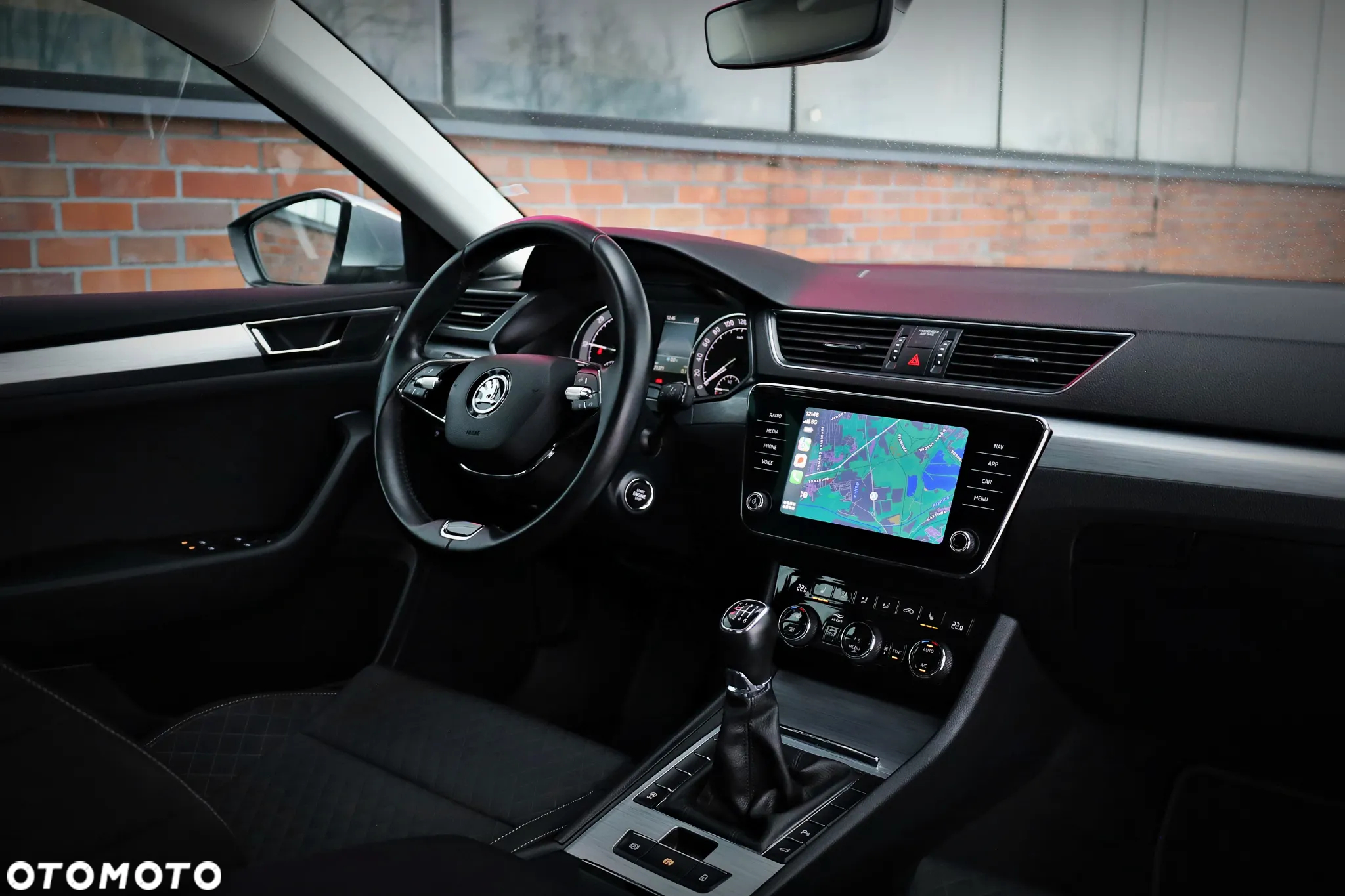 Skoda Superb 2.0 TDI SCR Ambition - 19