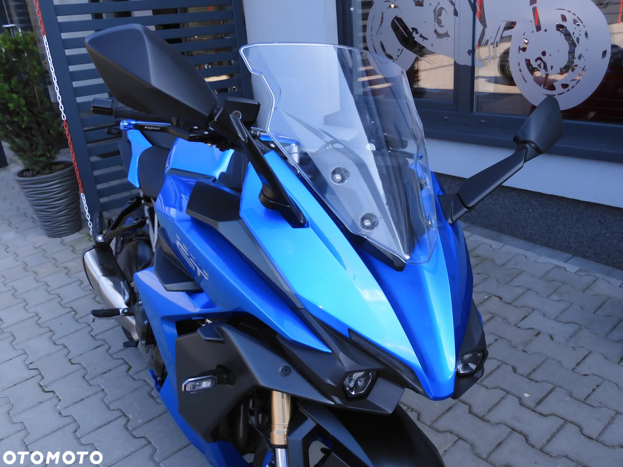 Suzuki GSX 1000 - 3