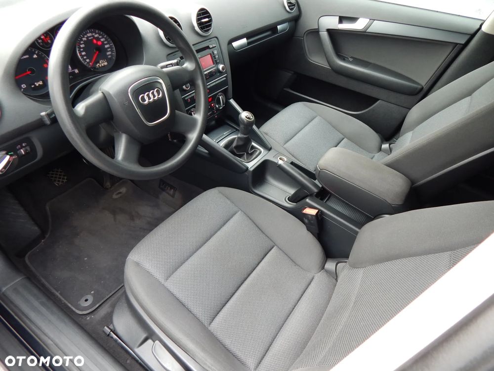 Audi A3 Sportback 1.6 TDI Attraction - 13