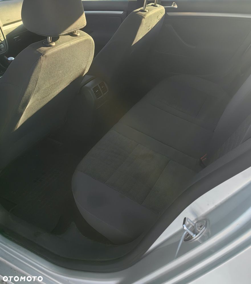 Volkswagen Golf - 8