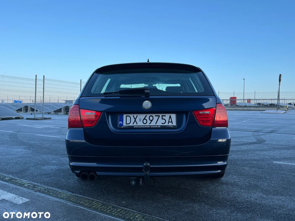 BMW Seria 3 330d DPF Edition Lifestyle - 11