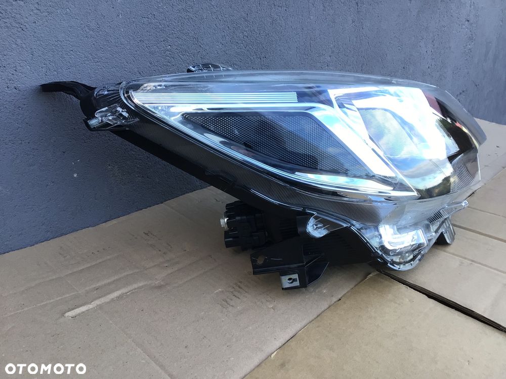 Lampa przednia prawa Mitsubishi Space Star ll 2 Lift lll 3 - 2